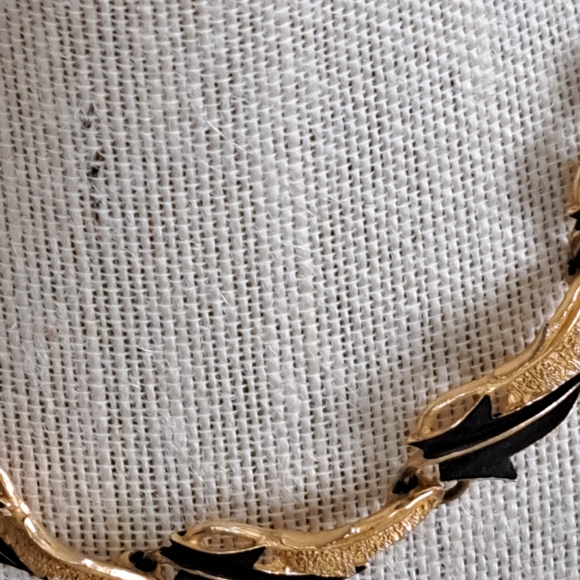 Mode ART Signed Vintage Gold Black Oak Leaf Collar/ Choker Necklace - Picture 13 of 13